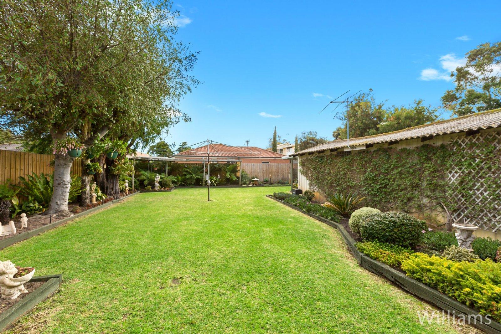 Interactive Floor Plan 55 Bracken Grove, Altona