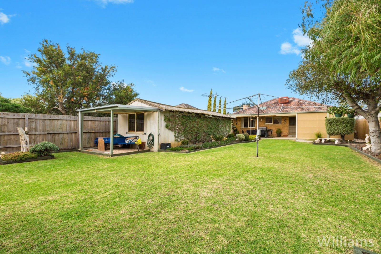 Interactive Floor Plan 55 Bracken Grove, Altona