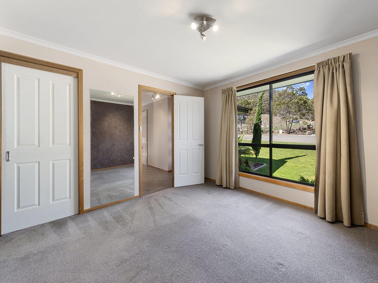 iFloorplan 10 Cologne Drive, Oakdowns