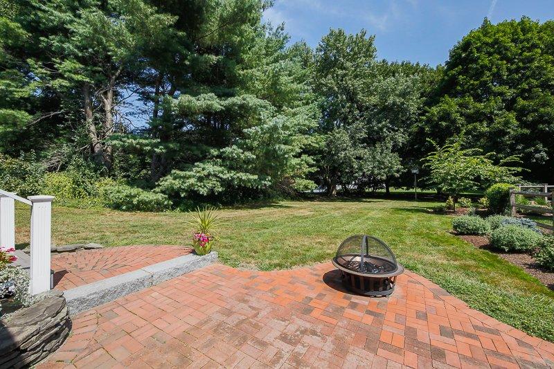 iFloorplan 131 River Road, Topsfield, MA