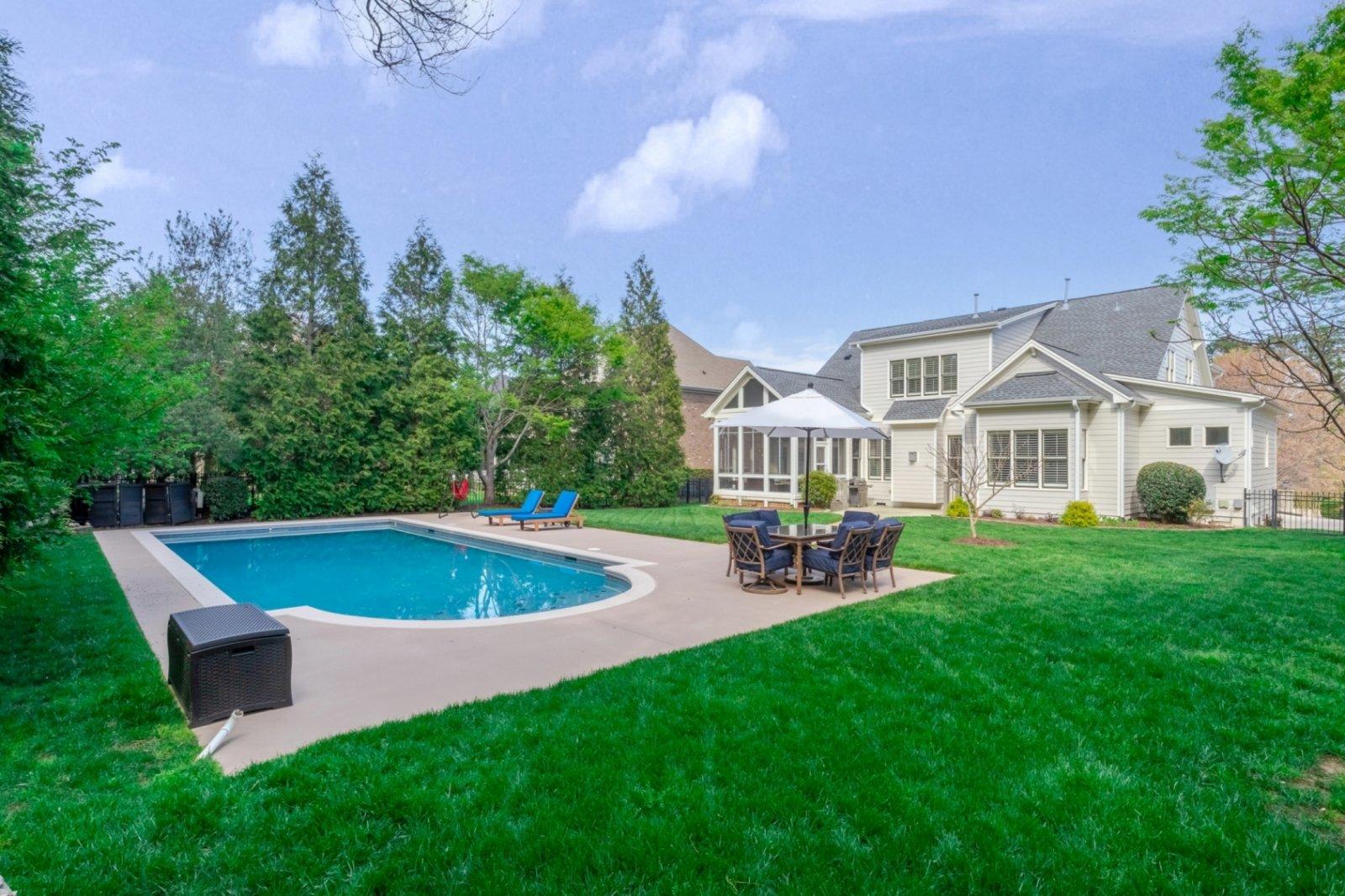 iFloorplan 310 Felspar Way, Cary NC 27518